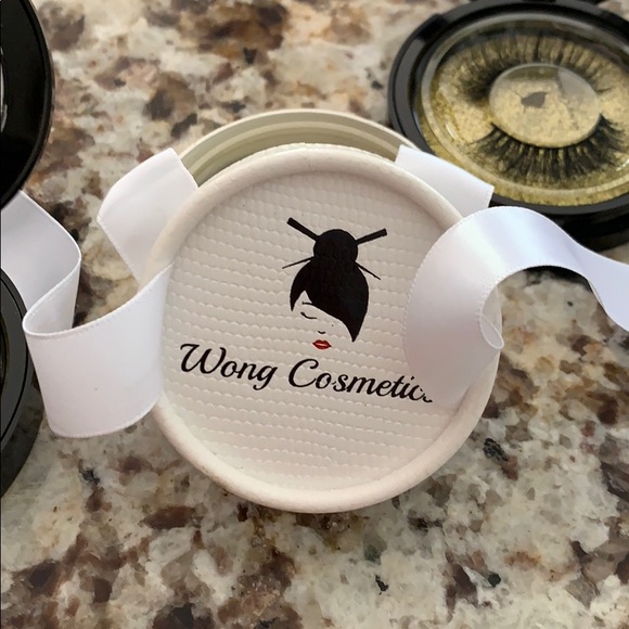 Wongcosmetics.com 3D Mink eyelashes in "Hush" - Picture 6 of 7